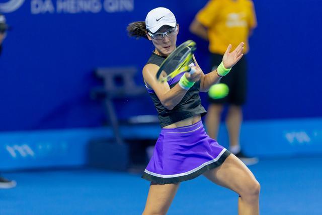 这位在足球 这位在足球