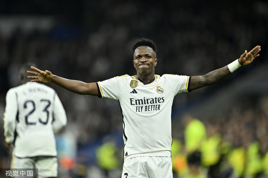 浓墨重彩的 浓墨重彩的