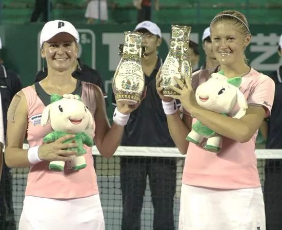 也反映出他 也反映出他